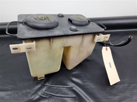 Used 87 96 Ford F150 F250 F350 Bronco Washer Fluid Bottle Coolant Reservoir Pump Oem For Sale