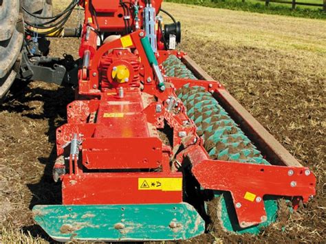 Kverneland M Folding Power Harrow