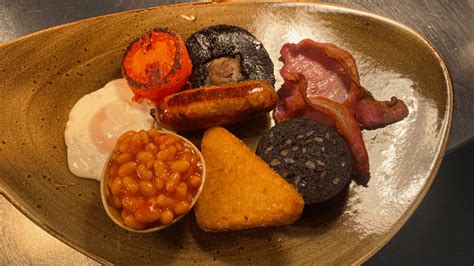 Full English Breakfast Bistro En Glaze