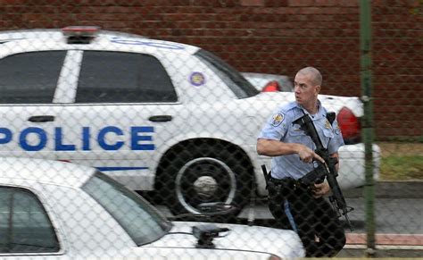 Navy Yard Shooting Rampage 12 Killed Dead Suspect Identified Cnn