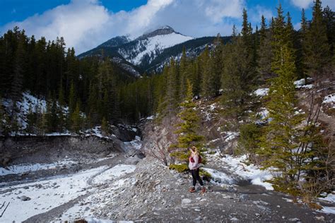 13 EASY Walks in Canmore the Whole Fam Can Enjoy!