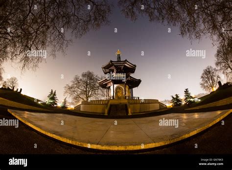 Peace Pagoda, Battersea Park Stock Photo - Alamy