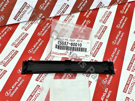 Genuine Toyota Moulding Roof Drip Side Finish Center No