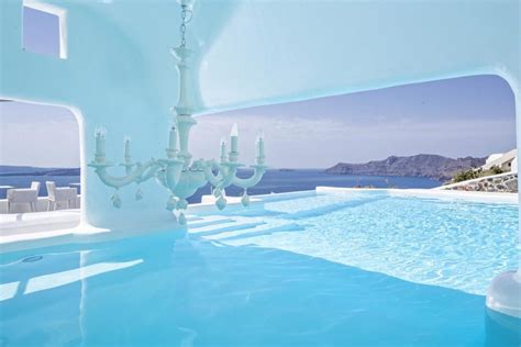 13 Best Honeymoon Hotels in Santorini: 2024 Guide