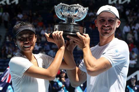 2024 Australian Open – Hsieh Su-wei wins double the doubles - WLM TENNIS