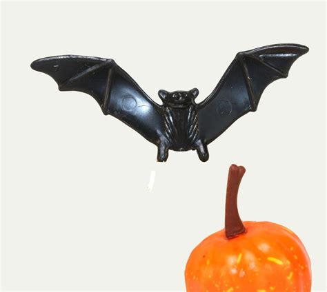 Halloween Bats Set of 6 Retro Halloween Bats Crafts 2 Wingspan ...