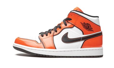 Air Jordan 1 Mid SE "Turf Orange" - Stadium Goods