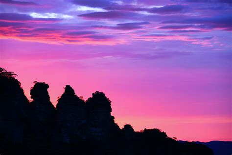 The Three Sisters Before Sunrise Photograph by Ian Robinson - Fine Art America