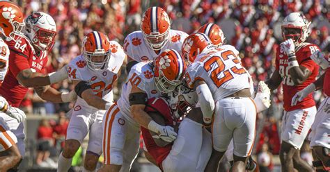 Nc State Vs Clemson Q A With Backing The Pack Shakin The Southland