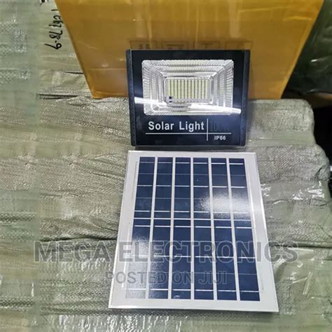 Latest Quality Solar Light 100W Watts Led Solar Flood Light In Nairobi