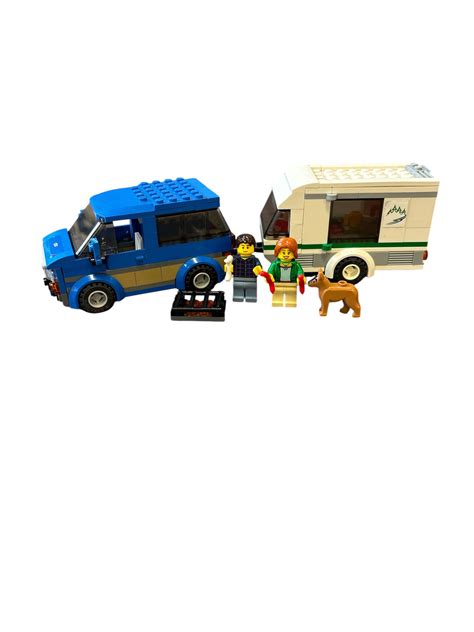 LEGO 60117: Van & Caravan – BRICKR