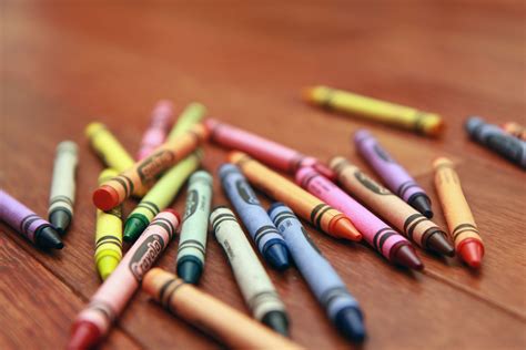 Crayons Desktop Wallpapers 4k Hd Crayons Desktop Backgrounds On Wallpaperbat