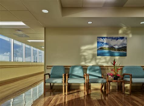 New Photos: Queen’s Medical Center | Lionakis