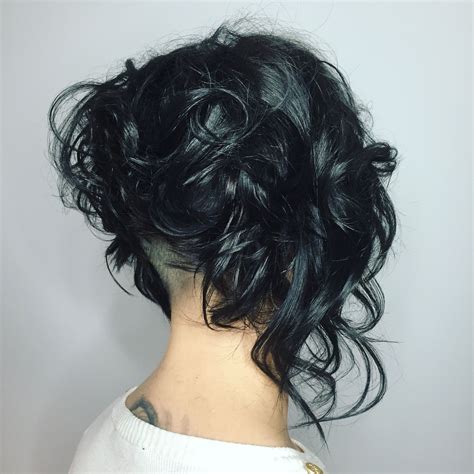 Stacked Hairstyles For Curly Hair | dev.onallcylinders.com