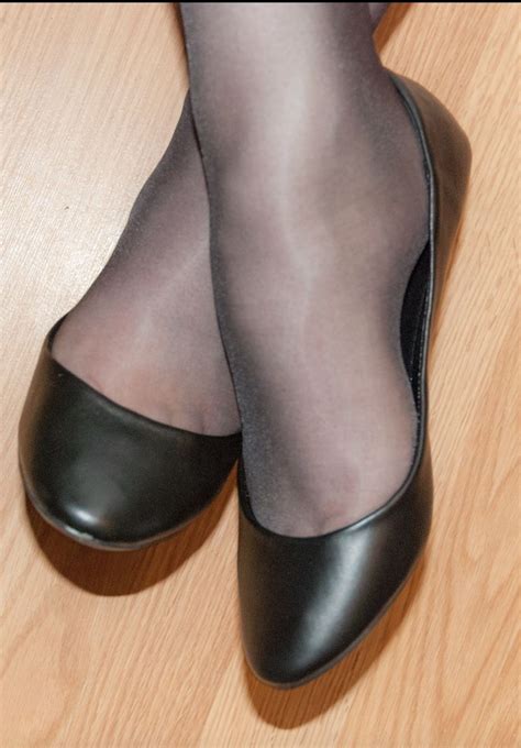 Leather Flats And Pantyhose 02 Ballerina Shoes Flats Pantyhose Heels