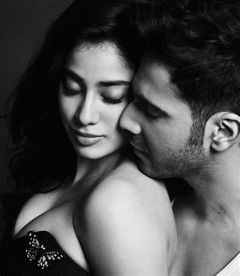 Bawaal Stars Varun Dhawan And Janhvi Kapoor Drop Their Cozy Photo Shoot