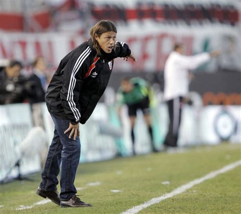 Almeyda Llevar A Delantera Como Dt Para Santos