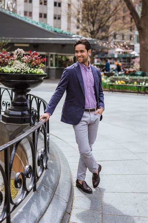 Ways To Wear A Navy Blazer Peter Manning Nyc Blue Blazer Outfit