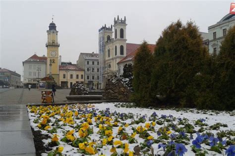 FOTO Perinbaba sa predviedla už aj pod Urpínom Prvý sneh v uliciach