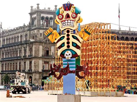 Regresa La Monumental Instalaci N De La Mega Ofrenda En El Z Calo