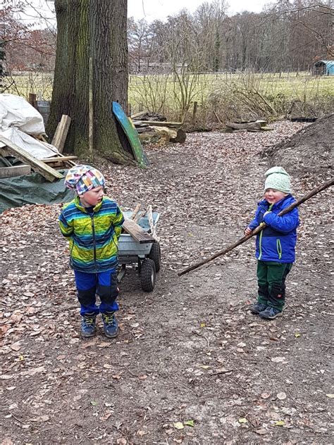 Alle packen mit an Wassermühle Karoxbostel