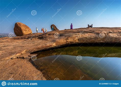 Bela Arquitetura Antiga Dos Templos Em Hemakuta Hill Hampi Karnataka