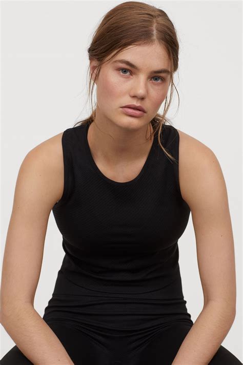 MYRTHE BOLT for H&M, December 2019 – HawtCelebs