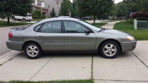 Find Used 2004 Ford Taurus Ses Sedan 4 Door 3 0l In Northville Michigan United States For Us