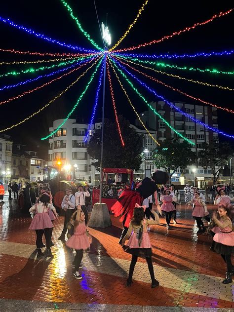 En imágenes Así fue el multitudinario desfile de Carnaval en Luarca