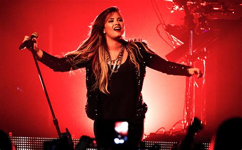 É Oficial Demi Lovato Vem Ao Brasil E Fará Sh Capricho