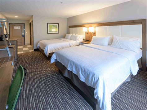 Affordable Hotel in Jamestown, NY | Holiday Inn Express & Suites Jamestown