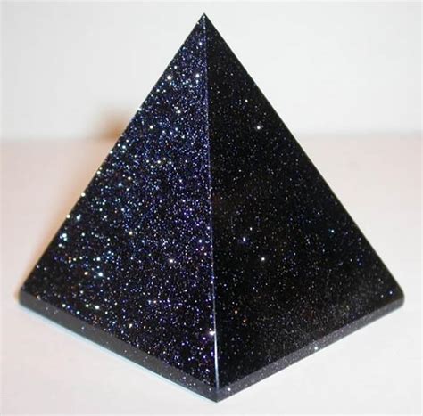 Синий авантюрин – натуральный камень с историей