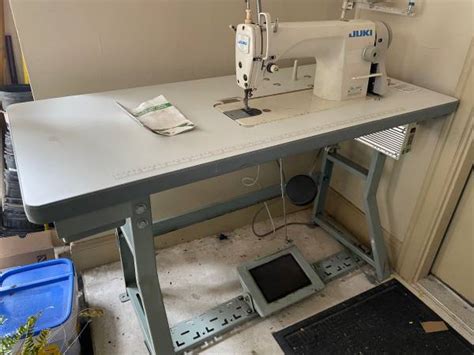 Juki Ddl Industrial Lockstitch Sewing Machine Table Servo