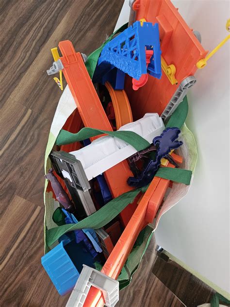 AVTOMOBILČKI HOT WHEELS RAZLIČNE PROGE