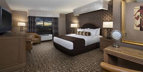 Las Vegas Hotel Rooms | Golden Nugget Las Vegas