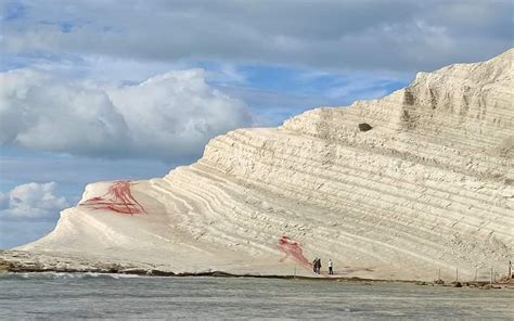 Scala Dei Turchi Imbrattata Real Page Turner Binnacle Portrait Gallery