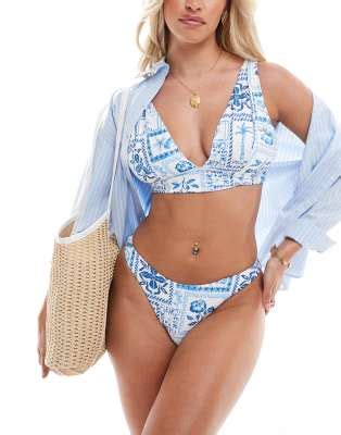 ASOS DESIGN Coppe Grandi Soleil Top Bikini A Triangolo Ad Apice Alto Blu ASOS