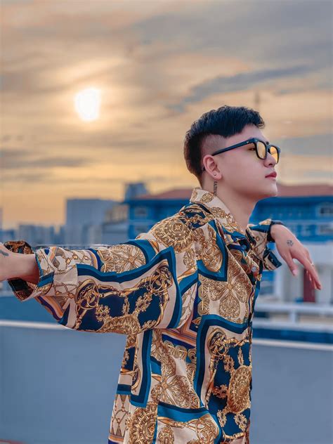 Lê Đức Hot boy sở hữu nhan sắc vạn người mê và thu nhập khủng trong ngành thẩm mỹ kiến tạo sắc đẹp