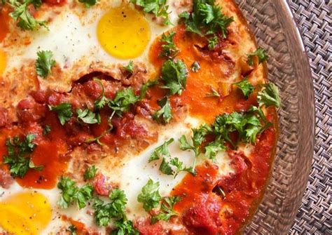 Steps To Prepare Ultimate Shakshouka Eggs In Spicy Tomato Sauce