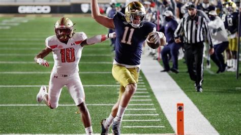 No 2 Notre Dame Rolls Past Boston College 45 31