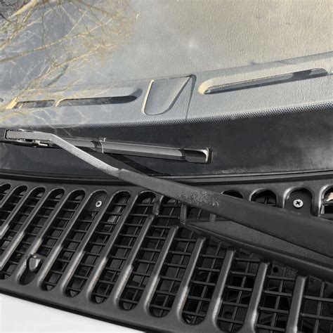 For Ford F F F Excursion Windshield Wiper Vent Cowl Screen