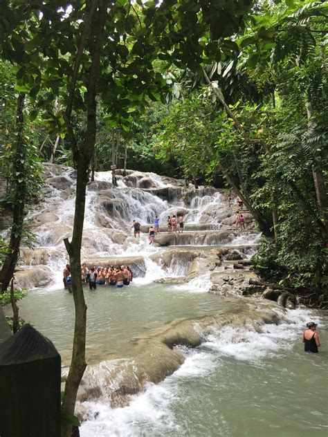 Jamaica Dunn's River Falls with Kids - My Mommy Flies