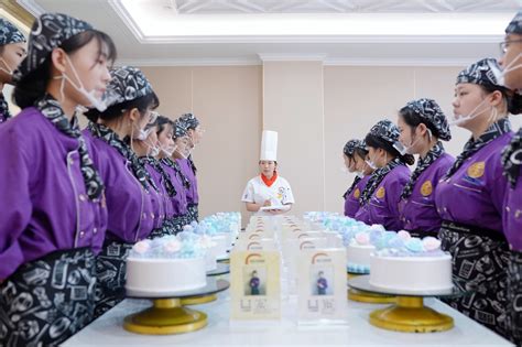 女生学西点怎么样？重庆新东方烹饪学校