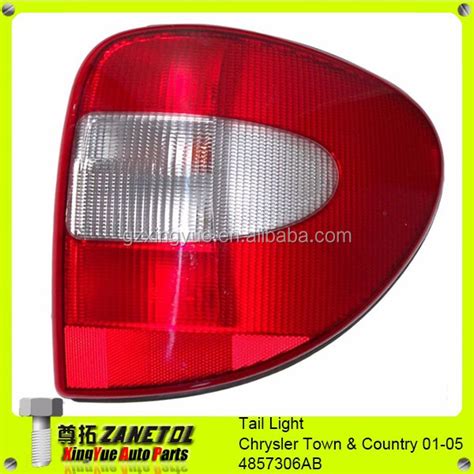 Chrysler Town And Country Tail Light 2005