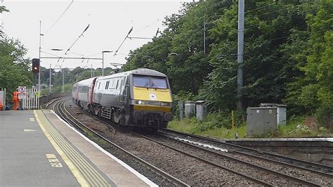 Lner Class 91 91110 Passes Durham 4 7 19 Youtube