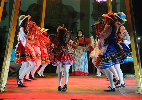 Conheça o Reisado e o Pastoril festejos natalinos tradicionais no