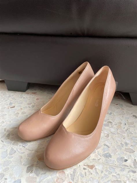 Clarks Nude Dalia Rose Women S Fashion Footwear Heels On Carousell