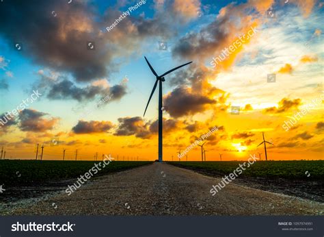 6 Texas Gulf Coast Wind Turbine Images, Stock Photos & Vectors | Shutterstock