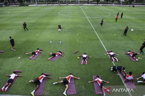 Timnas Indonesia U Gelar Latihan Jelang Kualifikasi Piala Asia