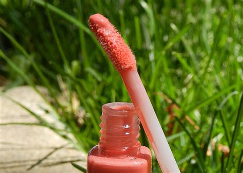 Makeup Tutorial Blogger NYX Nude Peach Mega Shine Lip Gloss Review Love This Gloss